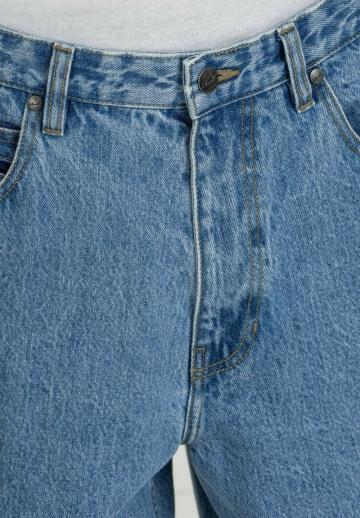 Прямые джинсы