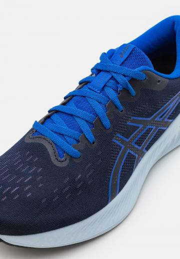 Беговые кроссовки