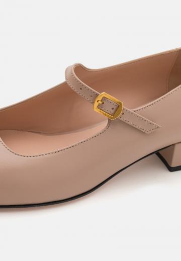 Туфли с ремешком