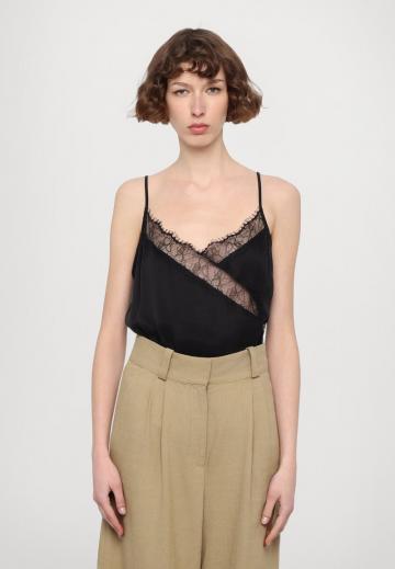 Топ на бретельках