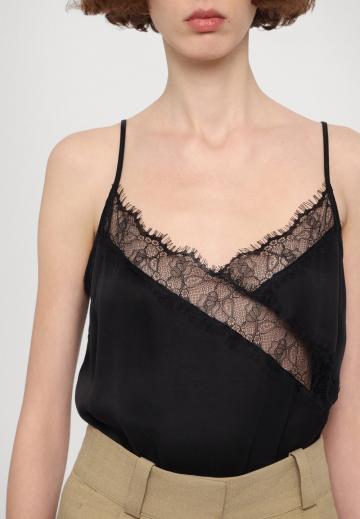 Топ на бретельках