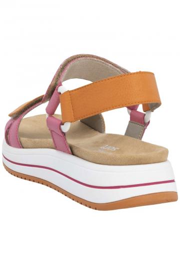 Босоножки на танкетке