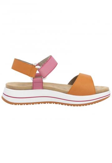 Босоножки на танкетке