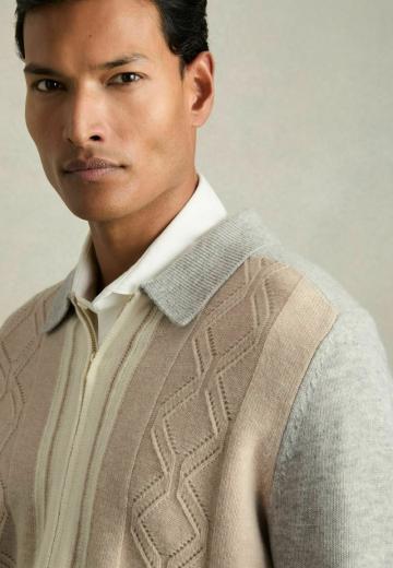 Вязаная кофта