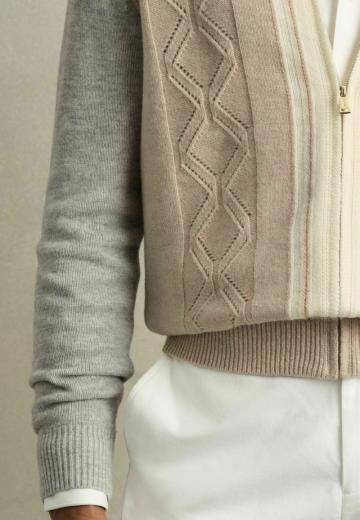 Вязаная кофта