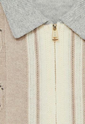 Вязаная кофта