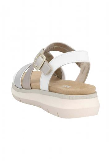 Босоножки на танкетке