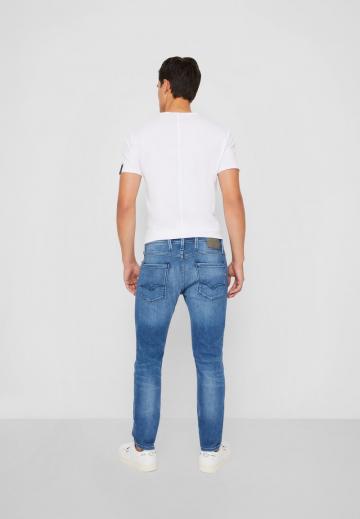 Узкие джинсы