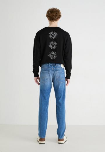 Узкие джинсы