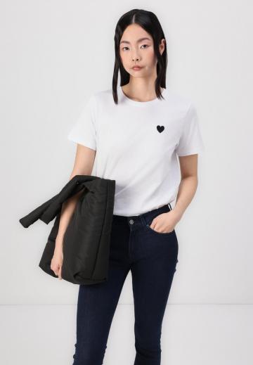 Узкие джинсы