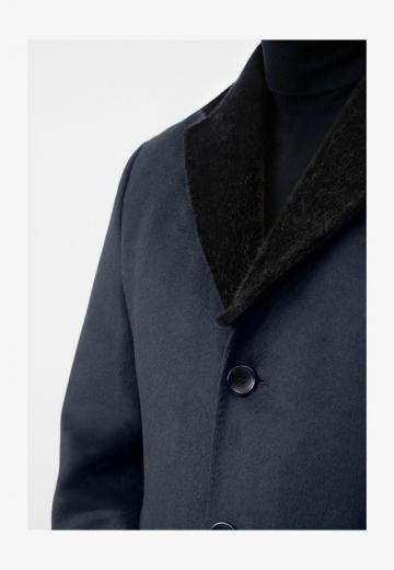 Короткое пальто