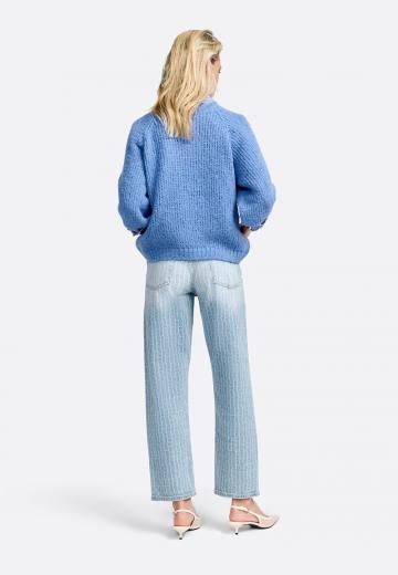 Прямые джинсы