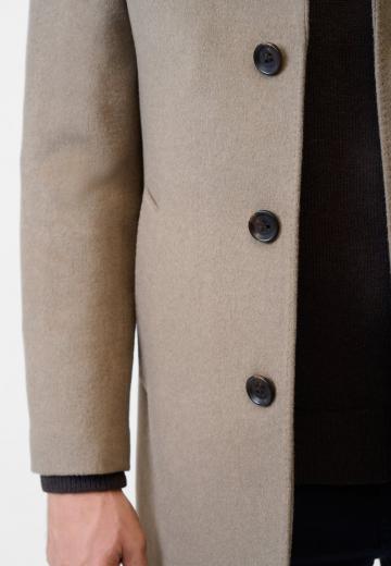 Короткое пальто