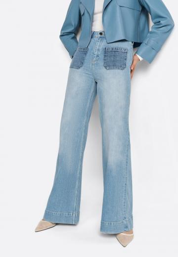 Клешеные джинсы