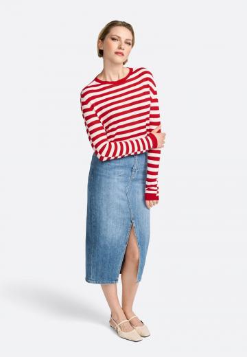 Пуловер в полоску