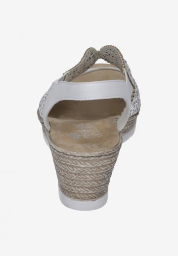 Босоножки на танкетке