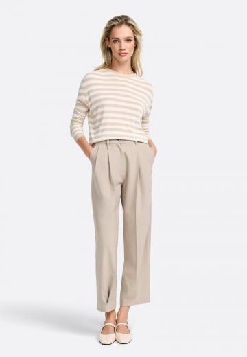 Пуловер в полоску