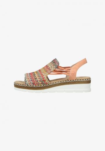 Босоножки на танкетке