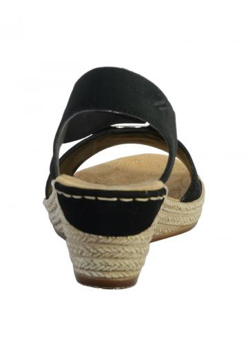 Босоножки на танкетке