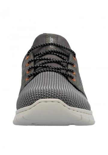 Ботинки на шнуровке