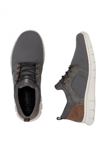 Ботинки на шнуровке