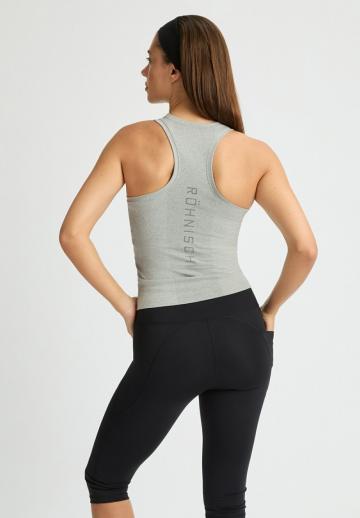 Спортивный топ