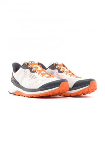 Беговые кроссовки