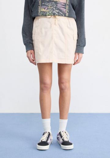 Юбка с накладными карманами