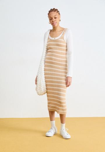 Пляжное платье