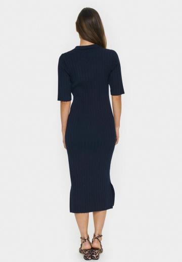 Платье футляр