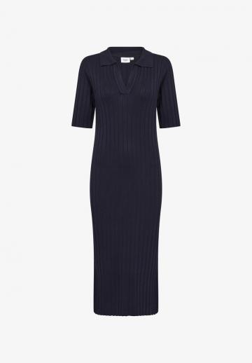 Платье футляр