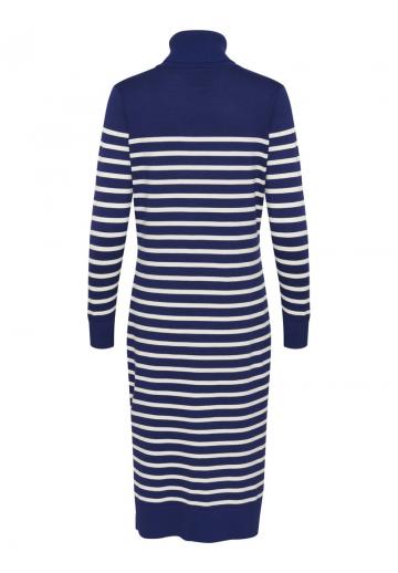 Вязаное платье