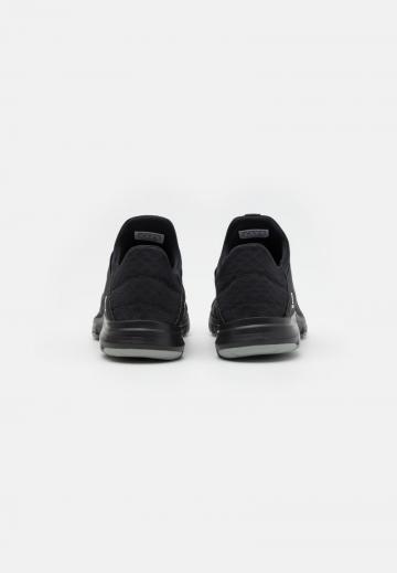 Беговые кроссовки