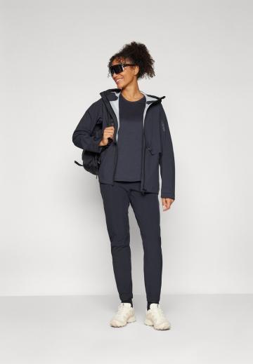 Спортивная куртка