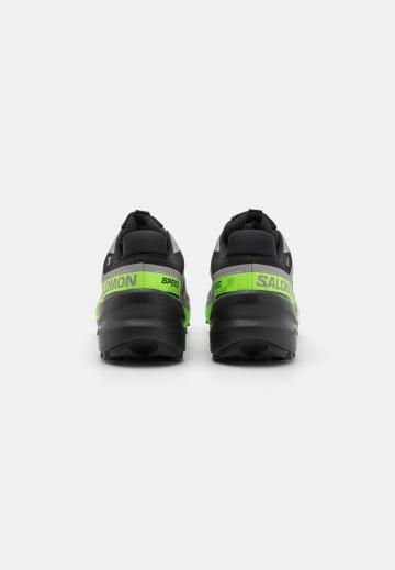 Беговые кроссовки