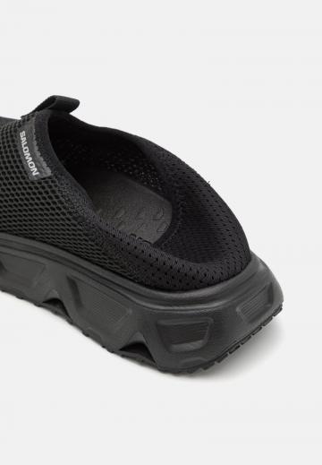 Походные кроссовки