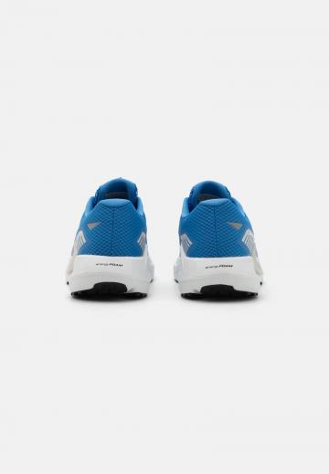 Беговые кроссовки