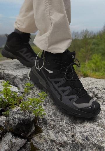 Походные ботинки