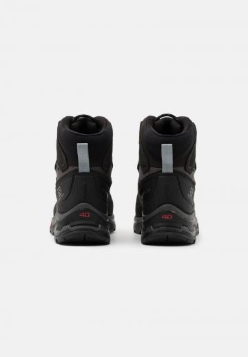 Походные ботинки