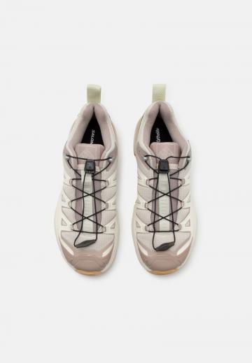 Походная обувь