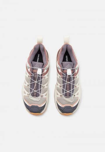 Походная обувь