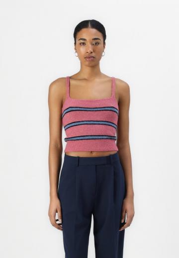 Топ на бретельках