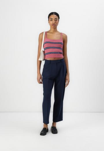 Топ на бретельках