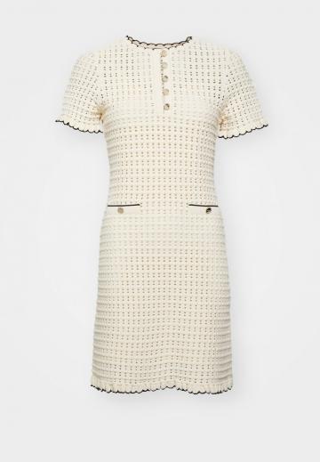 Вязаное платье