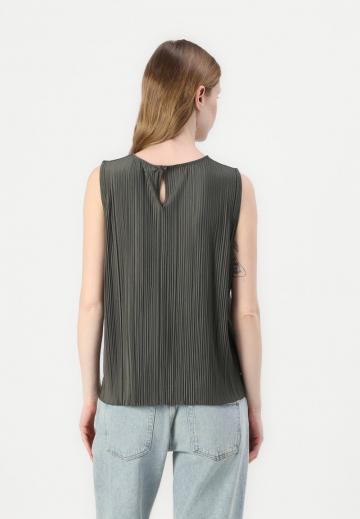 Блузка без рукавов