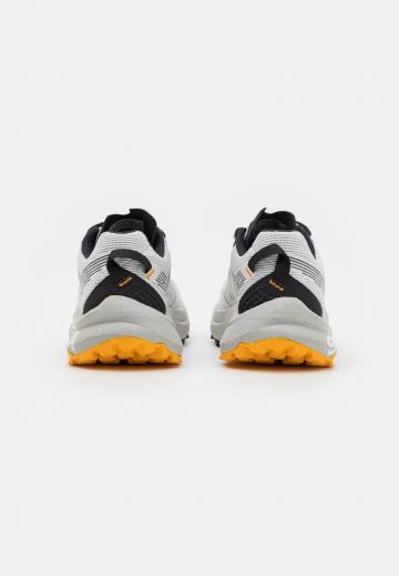 Походная обувь