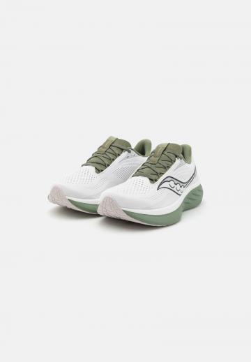 Беговые кроссовки