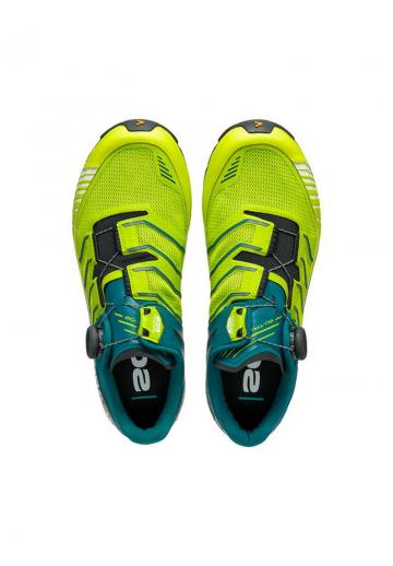 Беговые кроссовки