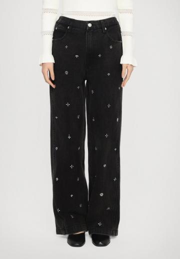 Джинсы бойфренда