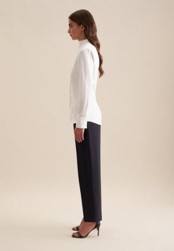 Блузка без рукавов